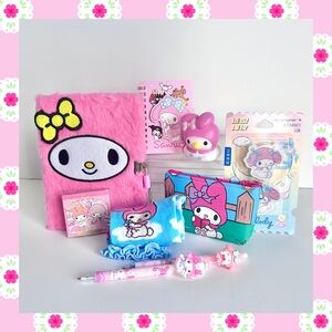 🩷(MY321) My Melody Adorable 9-Piece Fuzzy Journal Bundle!